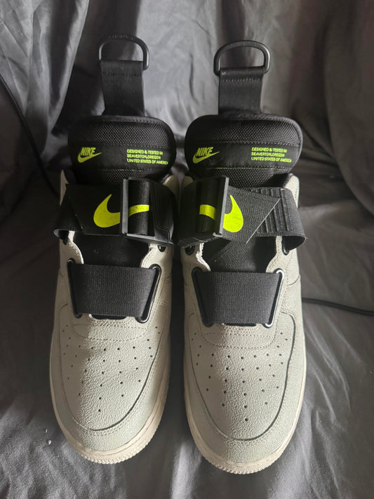 Nike Air Force 1 Low Utility 'Spruce Fog' Size 12M Pre-Owned