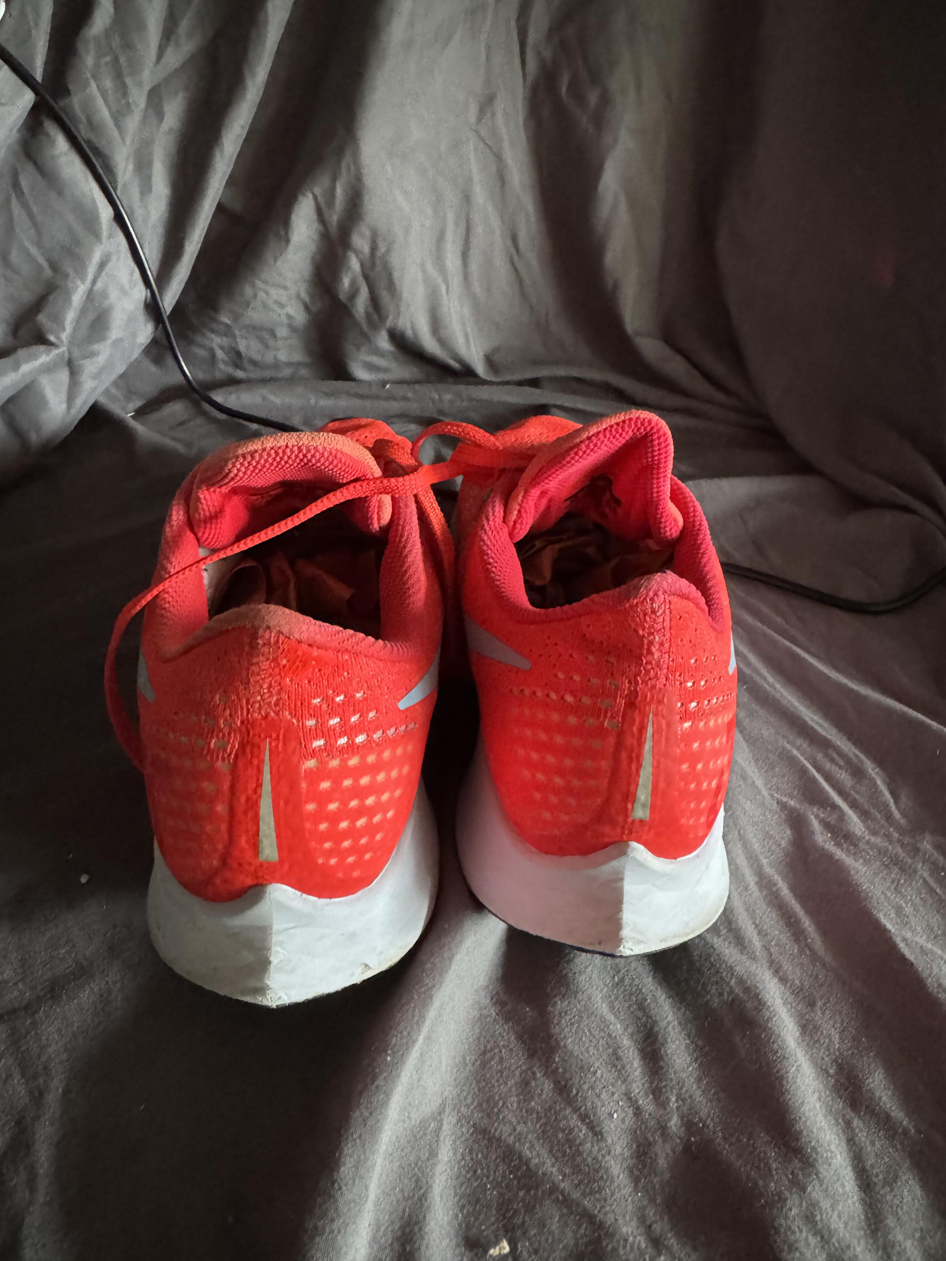 Nike Air Zoom Pegasus 35 'Bright Crimson' Size 8.5M Pre-Owned