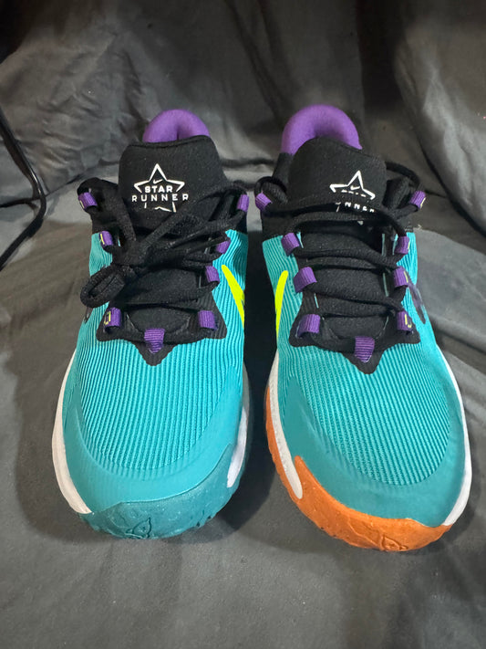 Nike FJ1805-300 Star Runner 4 SE Teal Nebula/Black/Volt Size 4Y