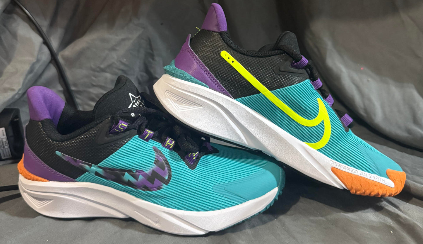 Nike FJ1805-300 Star Runner 4 SE Teal Nebula/Black/Volt Size 4Y