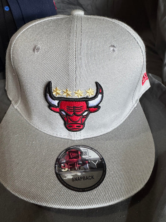New Era Chicago Bulls Snapback Hat (Gray)