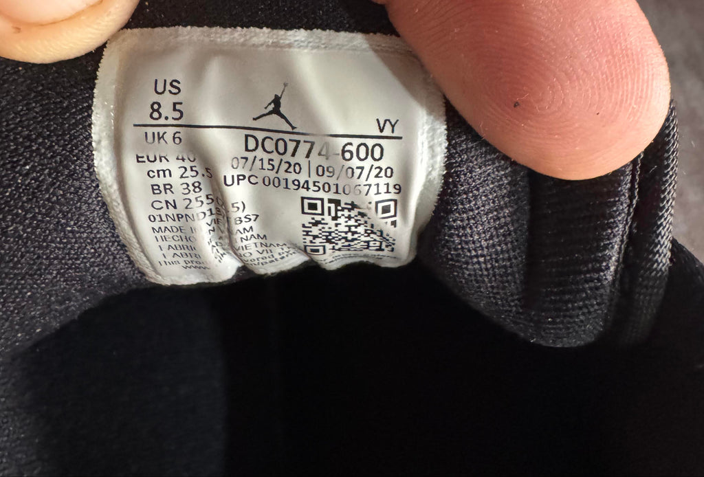 Pre-Owned Jordan 1 Low Siren Red (Women's) Size 8.5 *CLEARANCE*