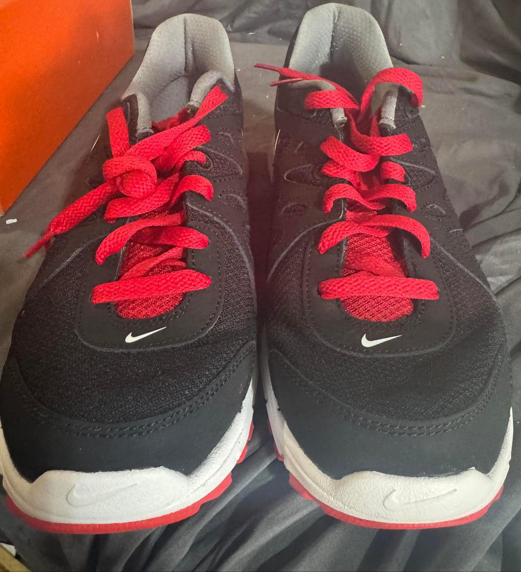 Pre-Owned Nike Mens Revolution 2 Size 9M *CLEARANCE*