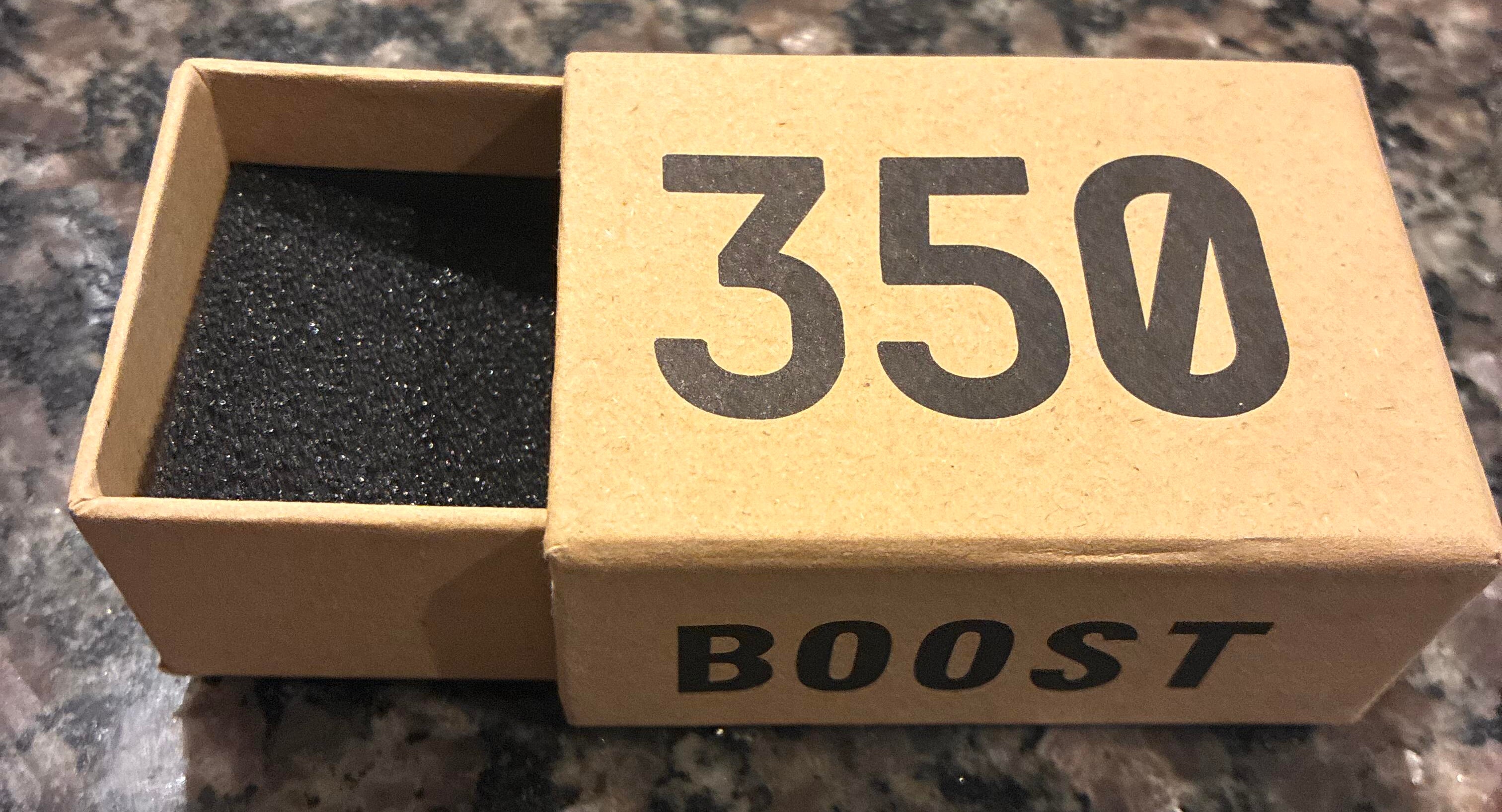 Keychain Souvenir Shoe Box Yeezy 350