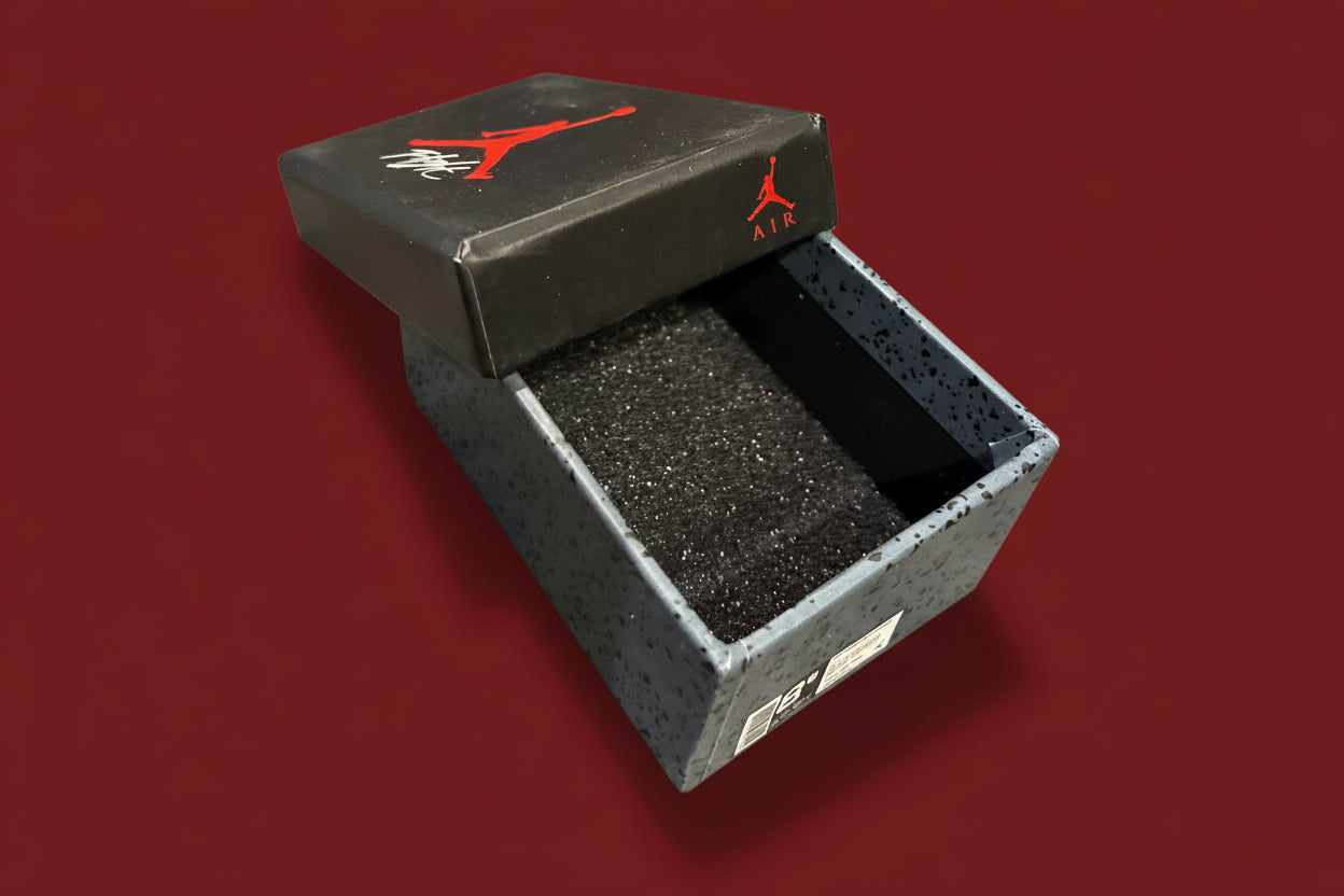 Keychain Souvenir Shoe Box Nike Flight