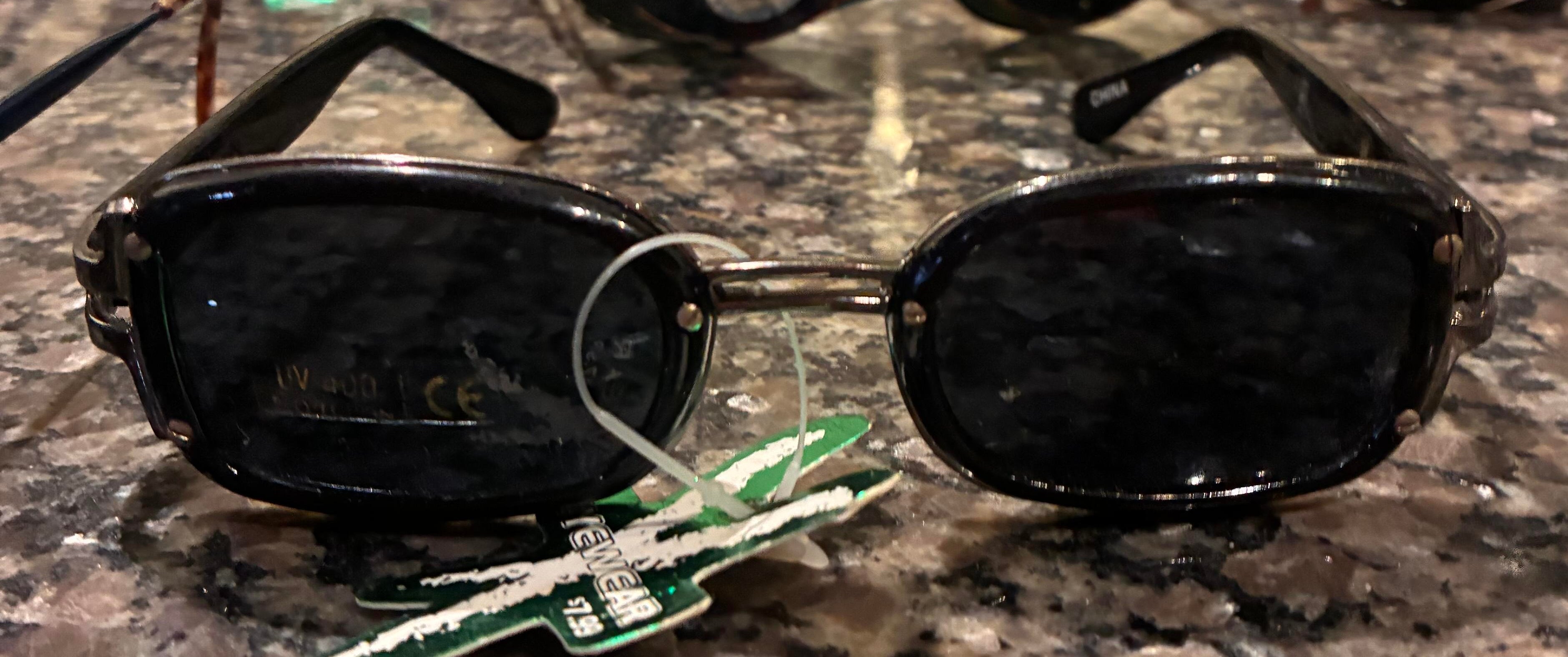 (2) Pair Sunglasses ONLY $5.00 #6