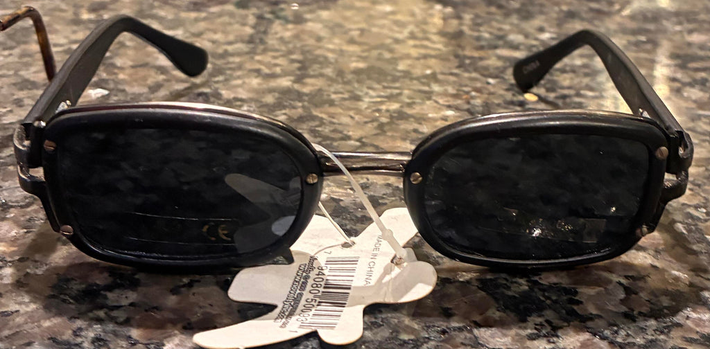 (2) Pair Sunglasses ONLY $5.00 #12
