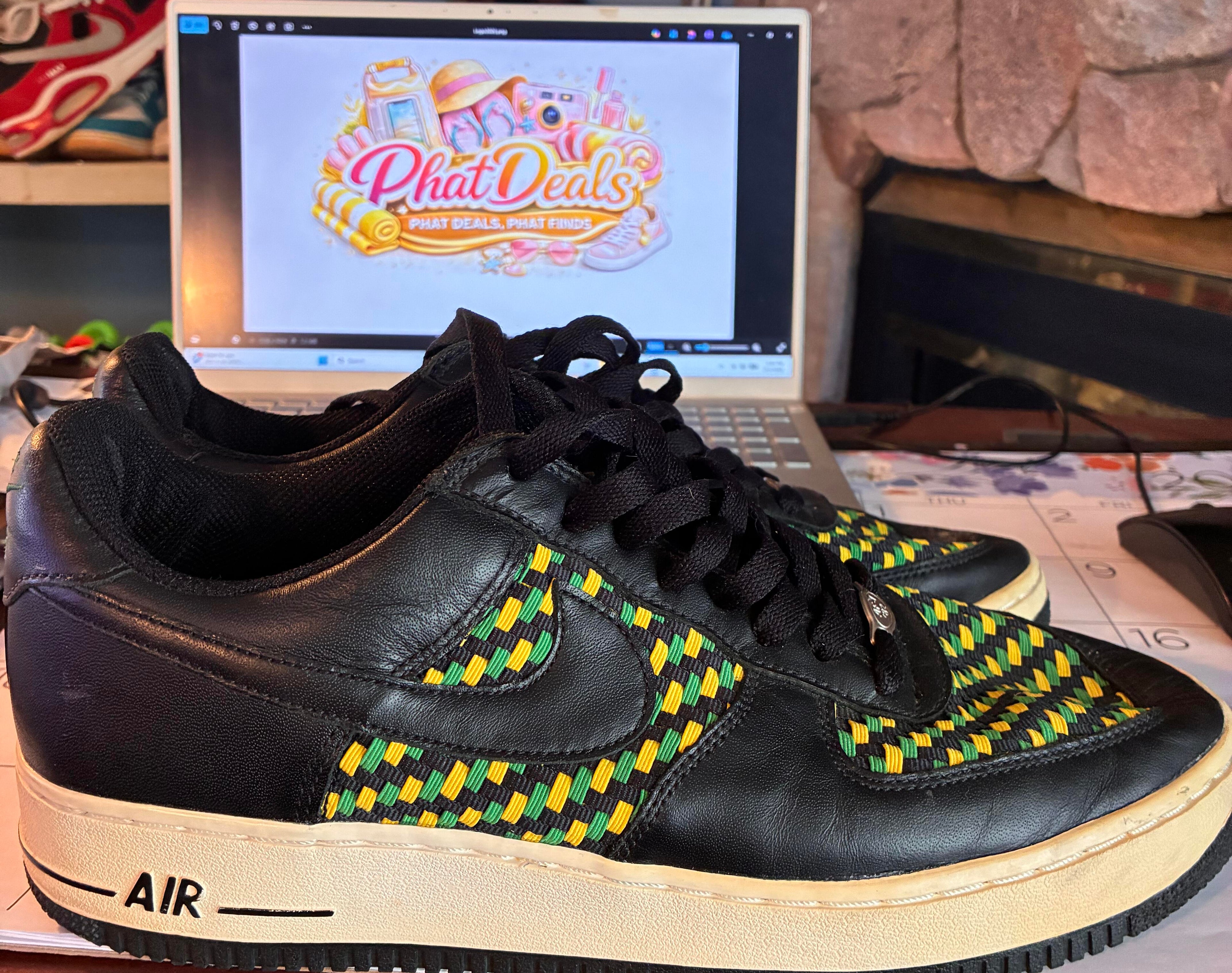 Nike Air Force 1 Premium Black Size: 10M - Pre-Owned