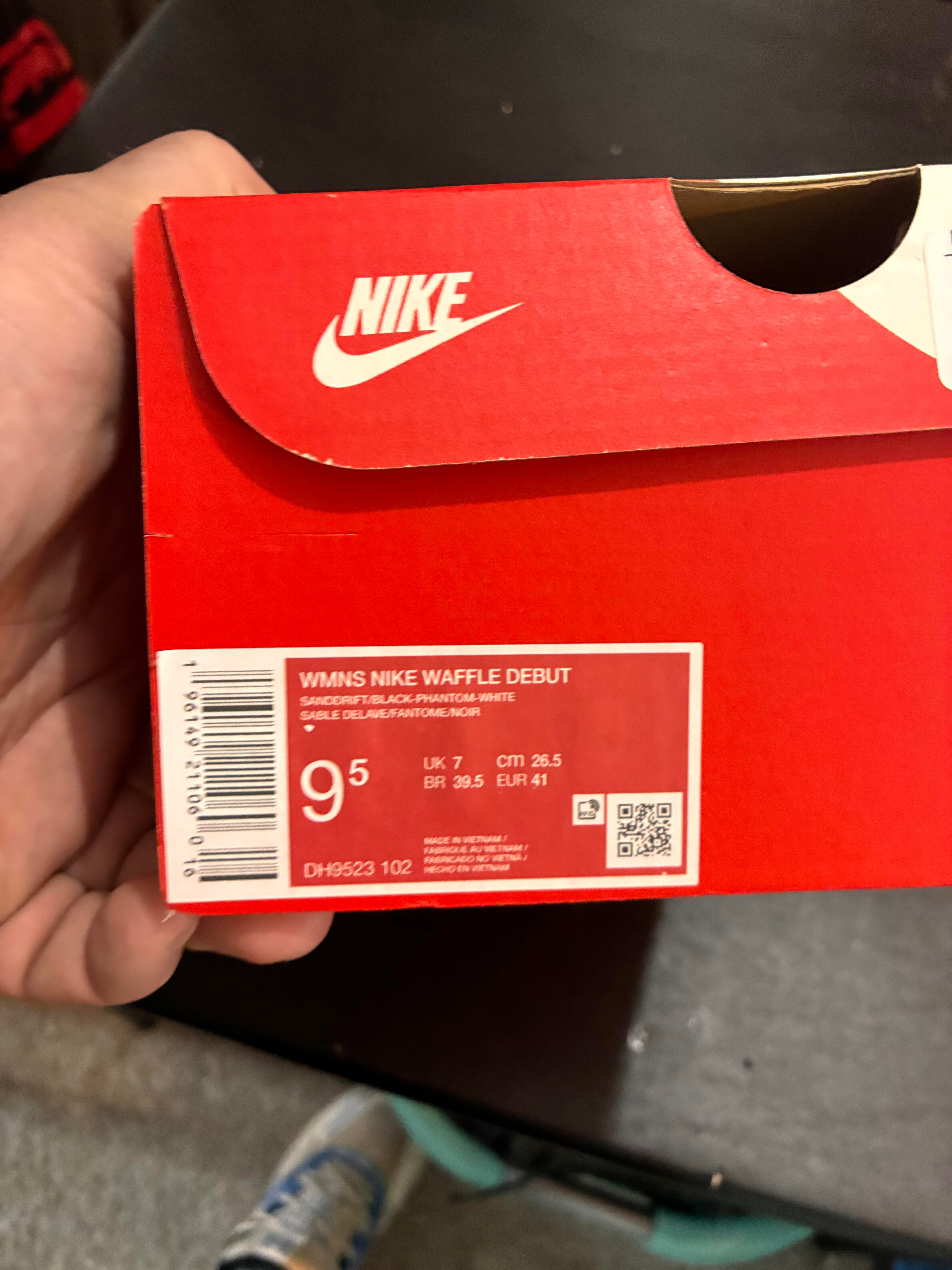 Women's Nike Waffle Debut Sneakers Size: 9.5