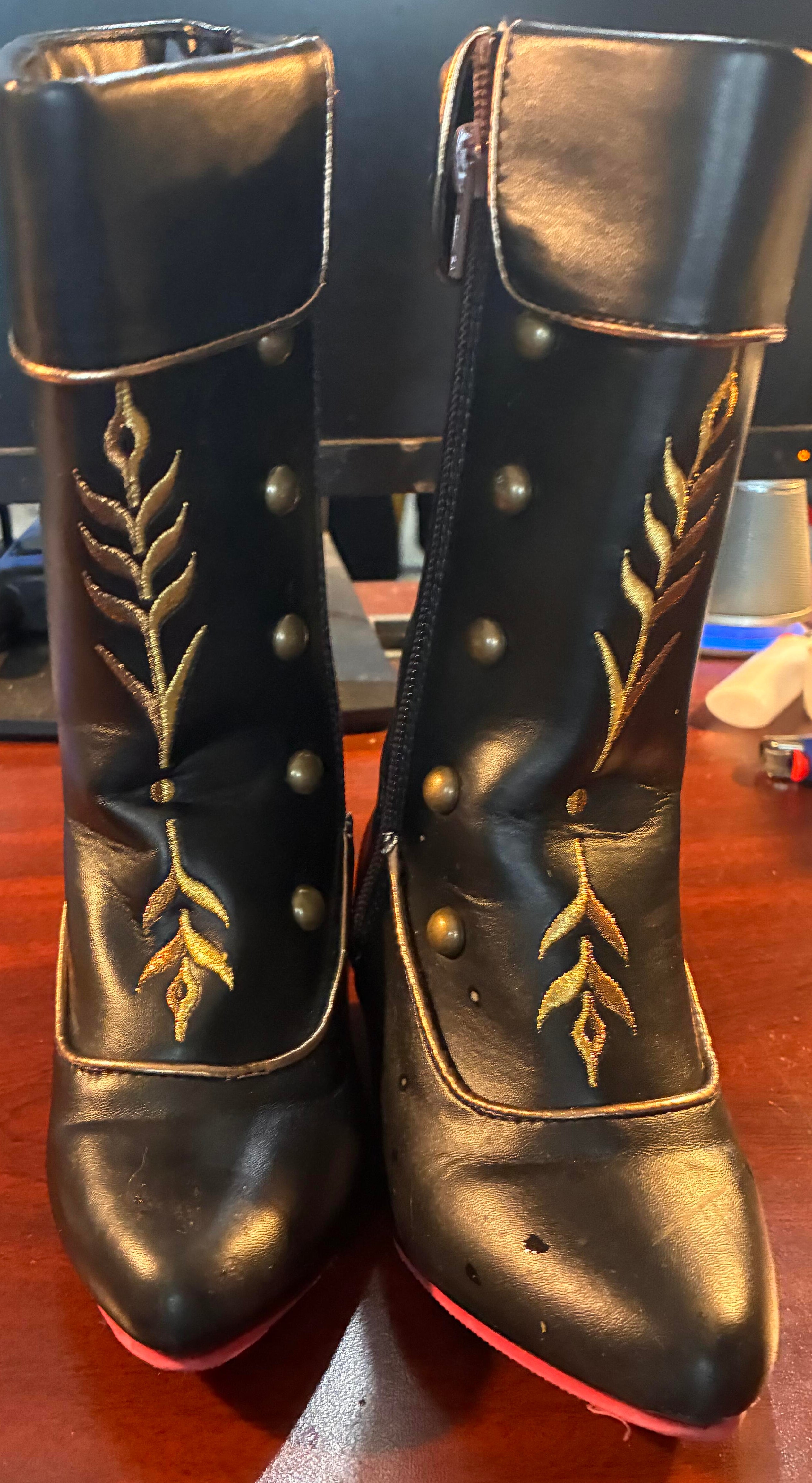 Kids Cowgirl boots Size 9/10