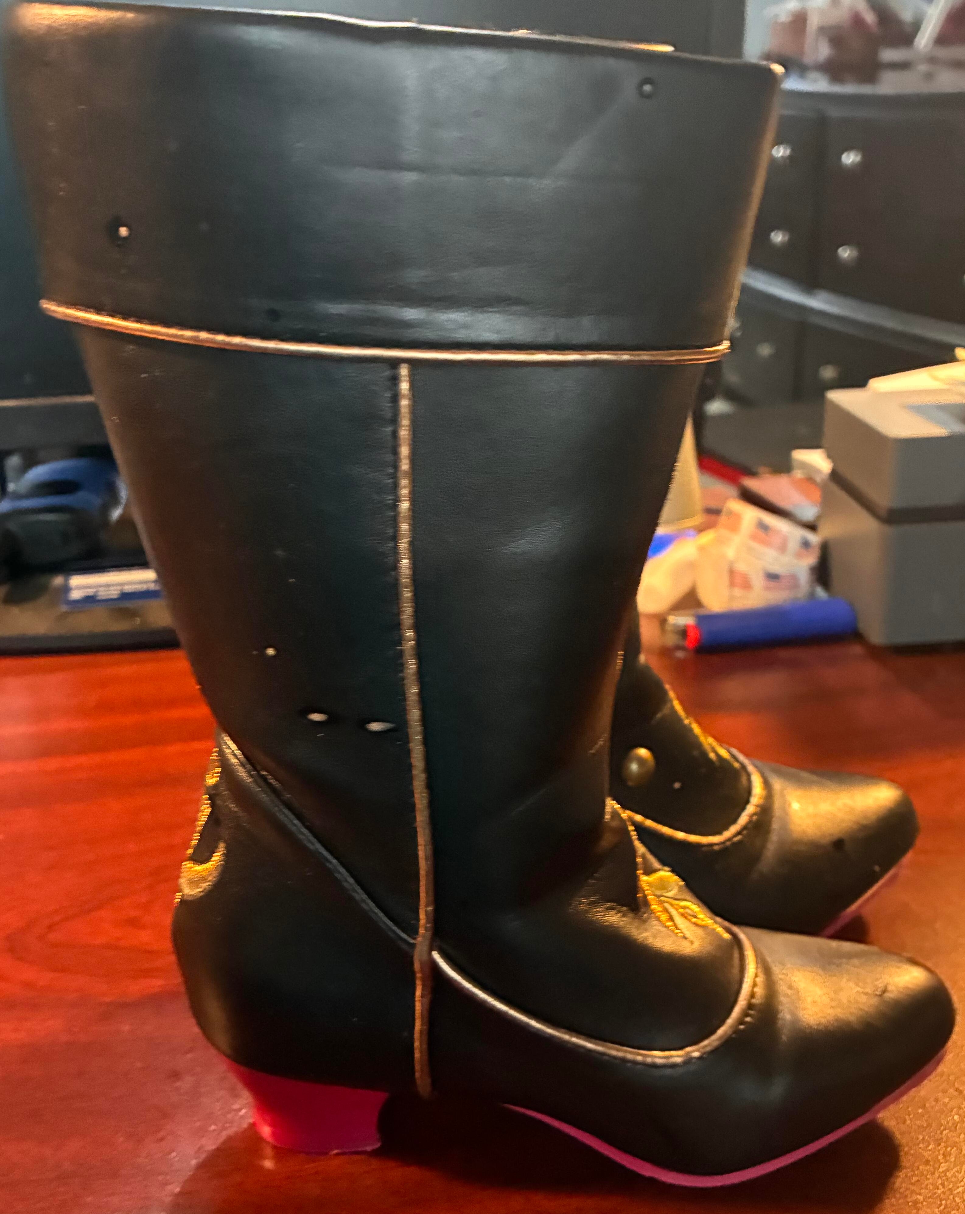 Kids Cowgirl boots Size 9/10