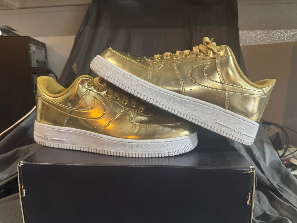 Nike Air Force 1 Low Metallic Gold (Women's) Pre-Owned Size 13W